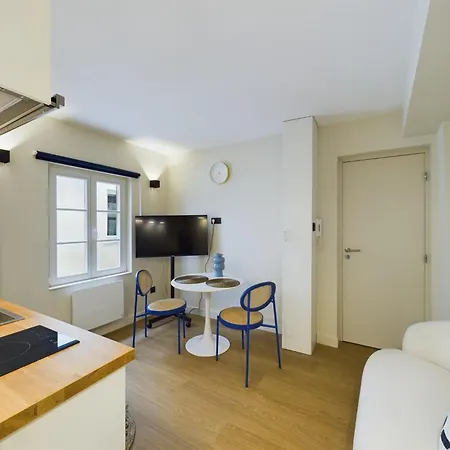 2 Pieces Tres Calme Aux Pieds De La Cathedrale Strasbourg