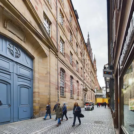 Apartment 2 Pieces Tres Calme Aux Pieds De La Cathedrale *